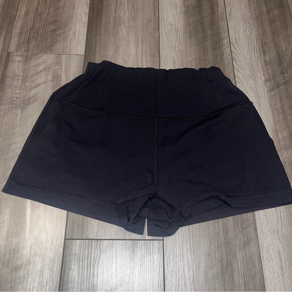 Lululemon Align Classic-Fit High-Rise Short 3", Black, Size 10 - Picture 2 of 4